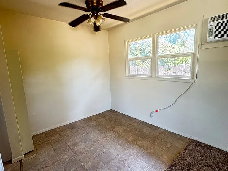 6093 Park Ave — Photo 4