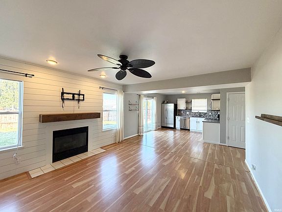 5th image of 924 Gulf Shore Blvd