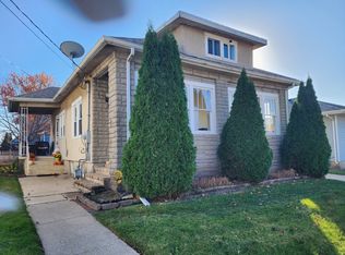 622 13th St, Peru, IL 61354