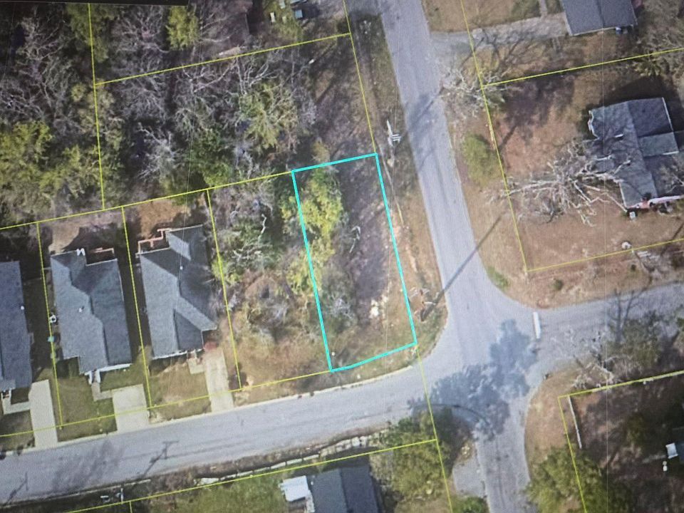 2nd image of 440 Jackson Ave