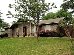 3100 Oak Hill Rd, Carrollton, TX 75007