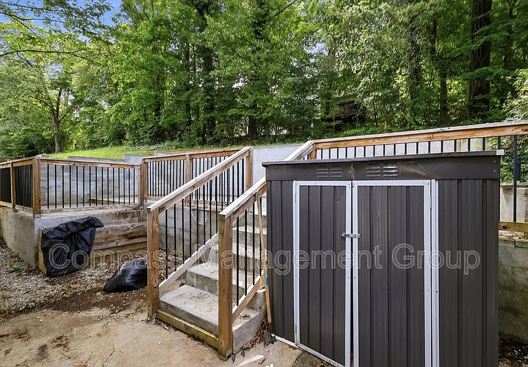 7668 Chatham Cir — Photo 28