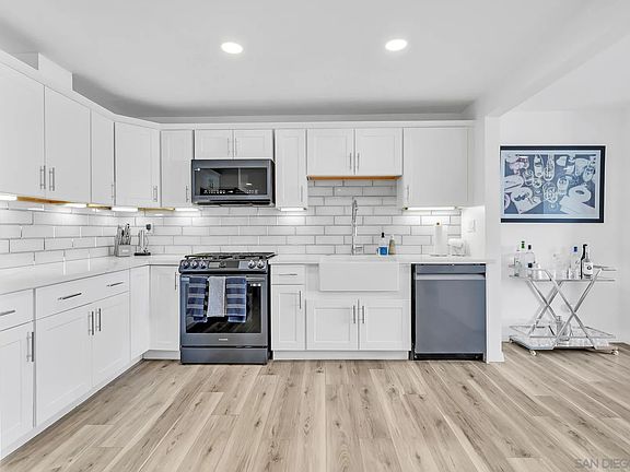 2nd image of 32 Montego Ct