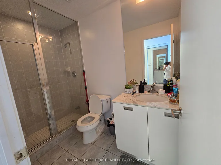 38 Grenville St #4103 — Photo 8