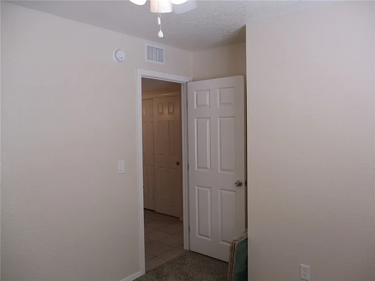 2801 Paloma Senda #D — Photo 14