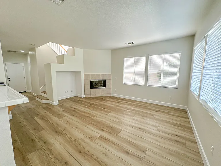 27712 Mahogany Row — Photo 4
