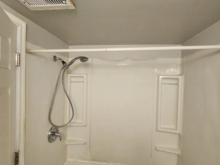 2603 Edmonton Trl NE — Photo 12