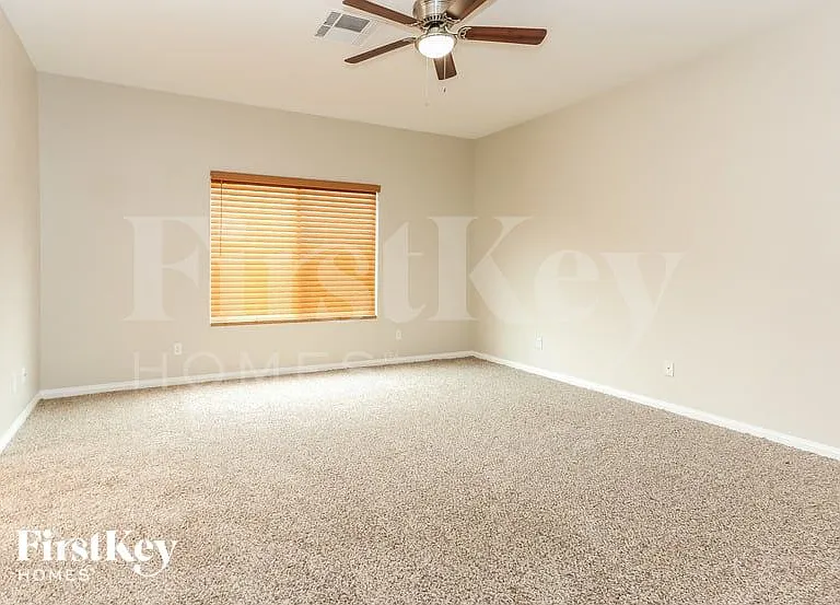 6857 N Campbell Rd — Photo 6