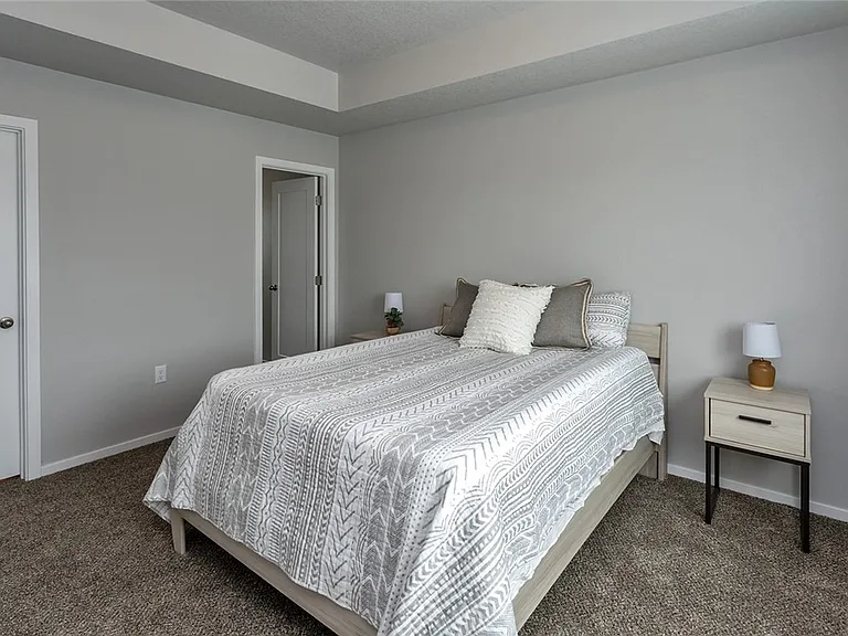 236 NW Greenwood Pl — Photo 27