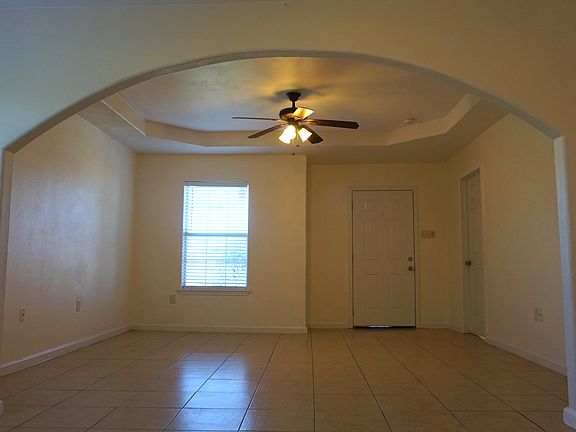 3rd image of 2319 Los Pinos Dr
