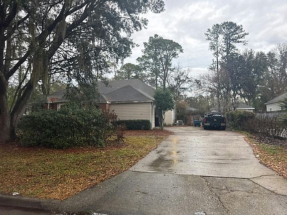 4th image of 11616 NW 8th Ln