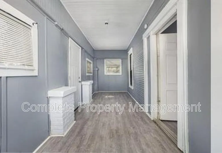 604 5th Way — Photo 2