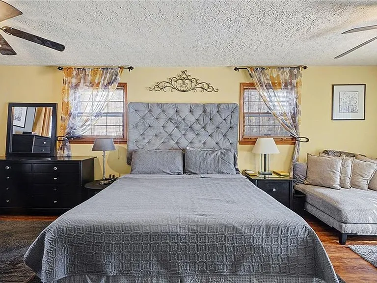 8671 Twin Oaks Dr — Photo 15