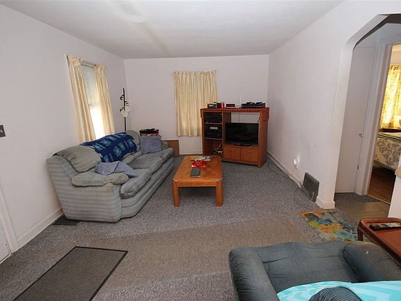 5th image of 1924 Midway Dr