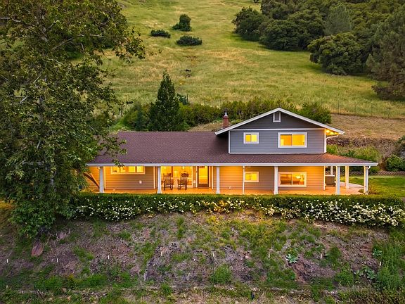 2nd image of 8950 Butte Mountain Ln W
