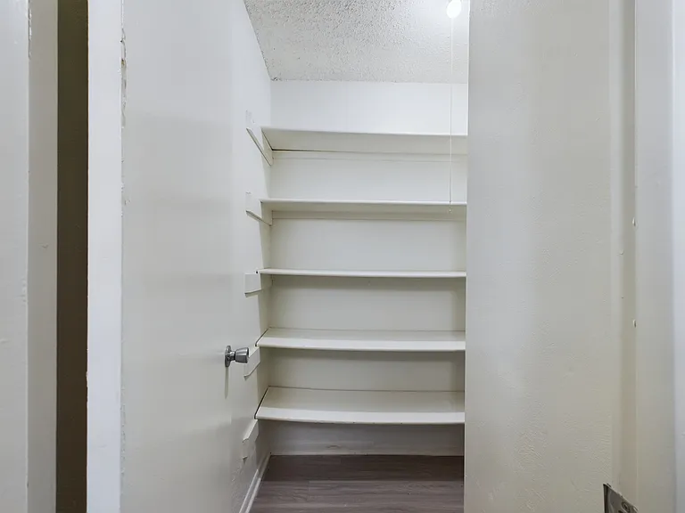 Northwood Apartments — Photo 12