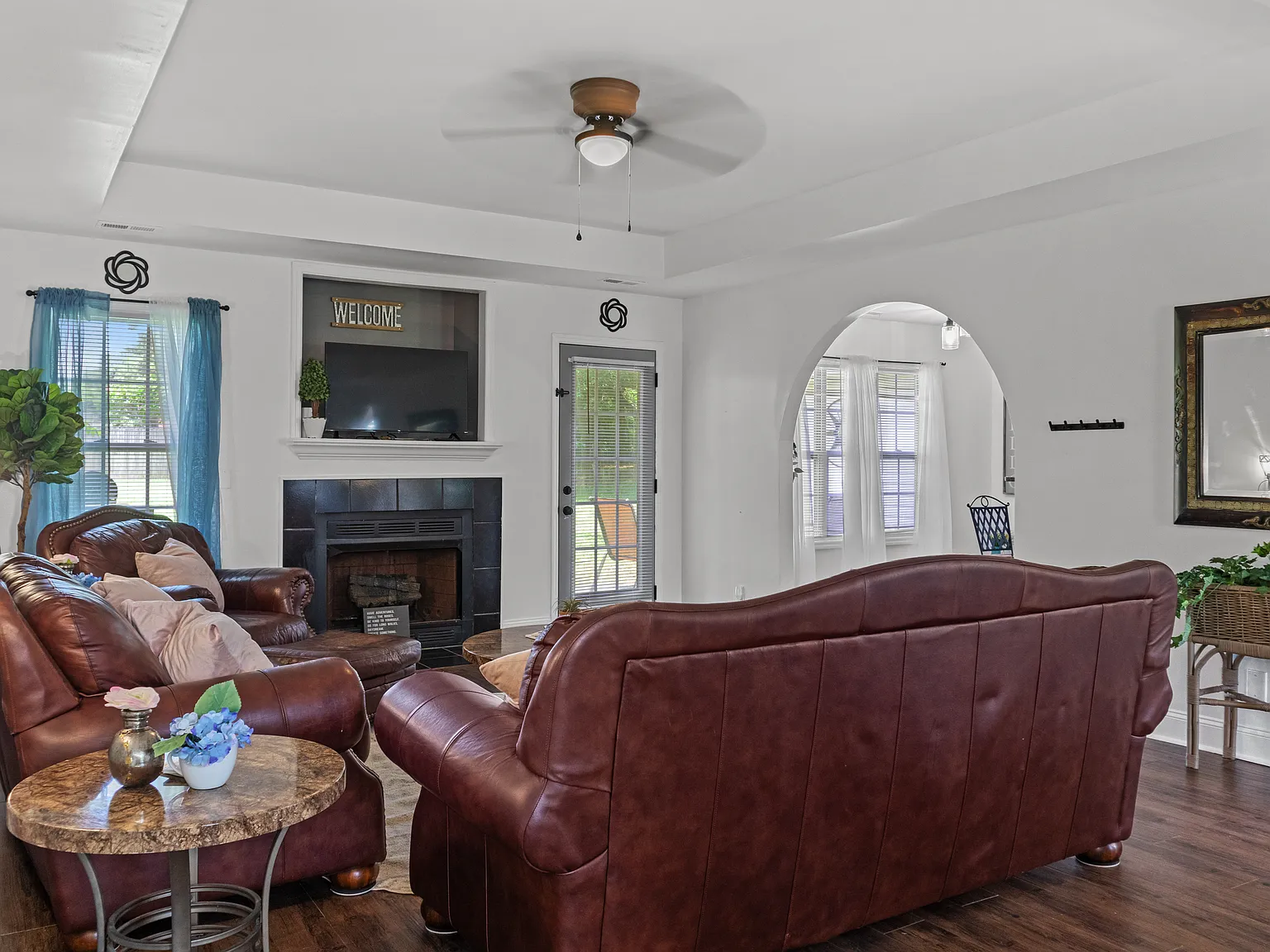 3 bed, 1635 sqft, $4,500 — Photo 3