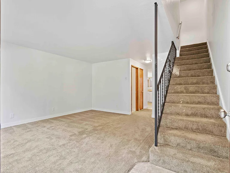 Cypress Lane Apartments — Photo 26