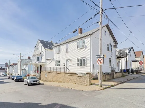 104 Oak St, Fall River, MA 02720