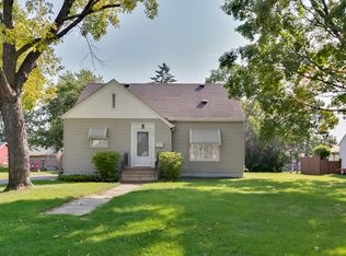 107 18th Ave S, Hopkins, MN 55343