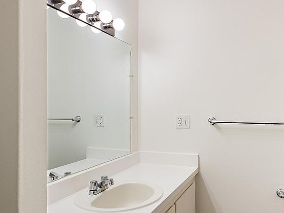 5th image of 18920 Walden St #A65d57f95