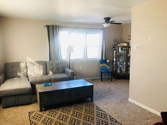 3rd image of 2208 Hart Ave