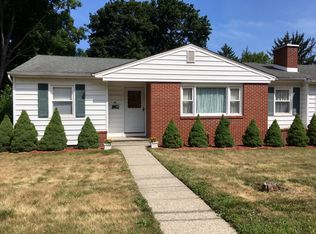 40 Hillside Ter, Newton, NJ 07860