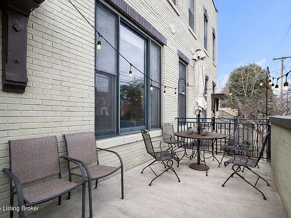 3rd image of 1110 Baxter Ave