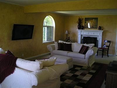 4th image of 1270 Wildwood Ln