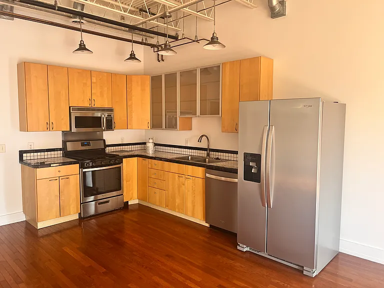 107 1st St S #306 — Photo 3