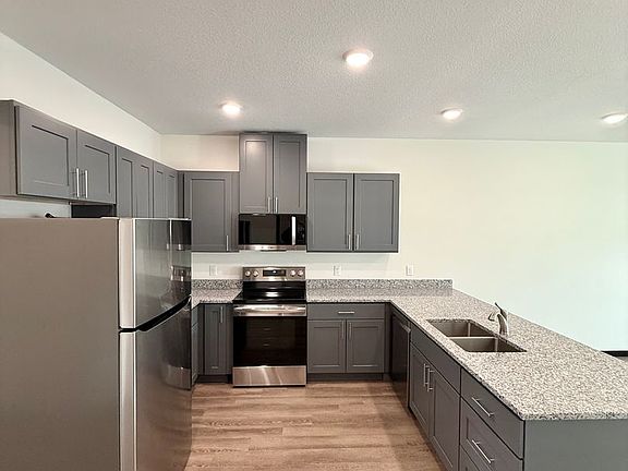 3rd image of 659 Industrial Blvd #2