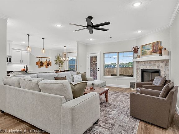 4th image of 9006 Maysview Ln