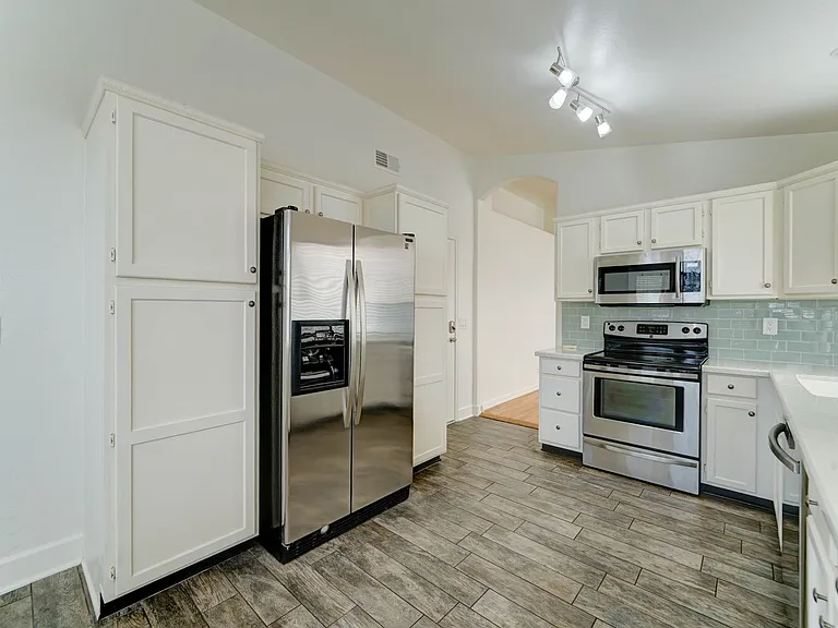 2014 E Glenhaven Dr — Photo 12