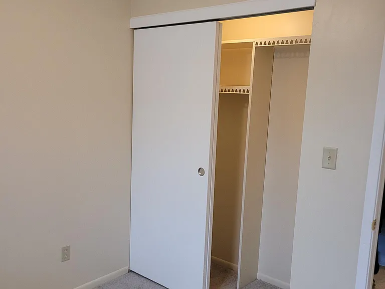 2564 Bethesda Ave — Photo 16