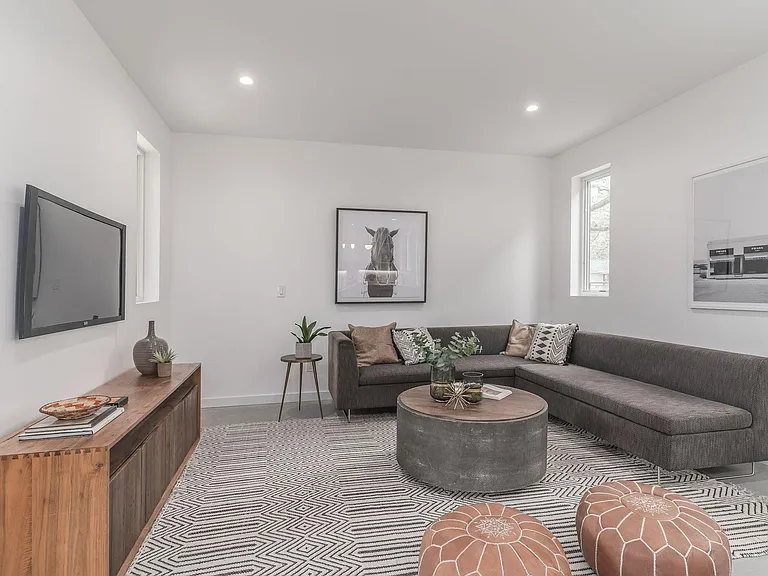 915 Tillery St #A — Photo 10