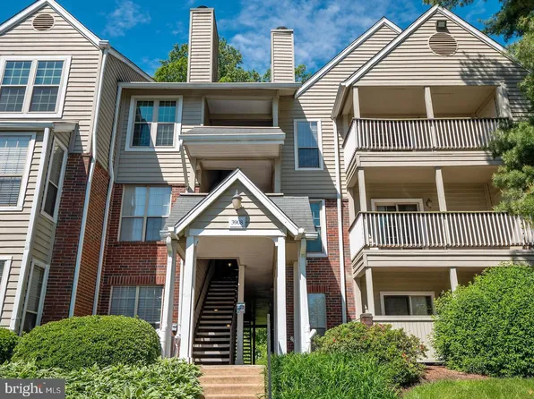 3908 Penderview Dr APT 638, Fairfax, VA 22033