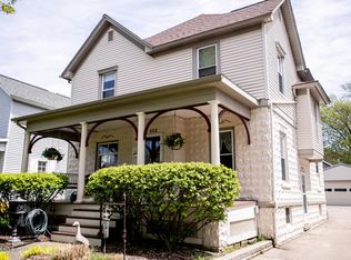 532 Lake Ave, Grand Haven, MI 49417