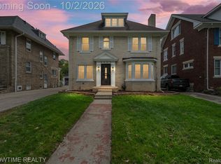2437 Longfellow St, Detroit, MI 48206