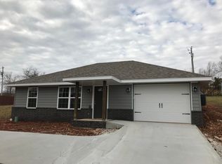 119 Mills Rd, Nixa, MO 65714