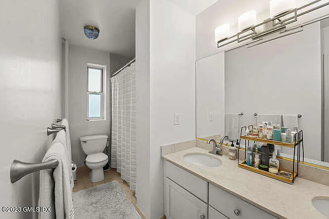 25 W Elm St #40 — Photo 17