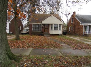 18477 Warwick St, Detroit, MI 48219