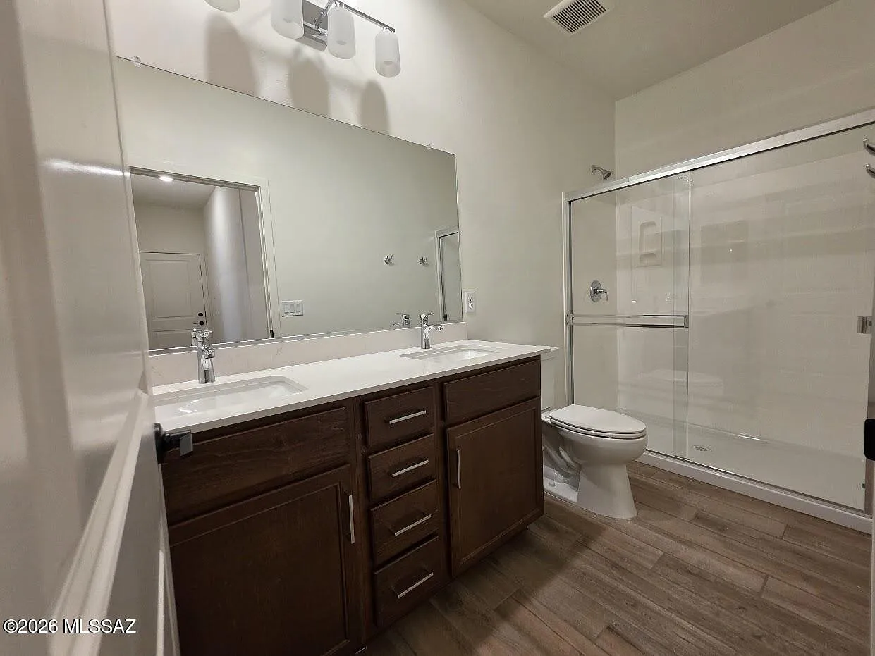 3 bed, 2.0 bath, 1745 sqft, $2,000 — Photo 4