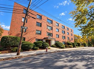20 Riverside St APT 2-3, Watertown, MA 02472