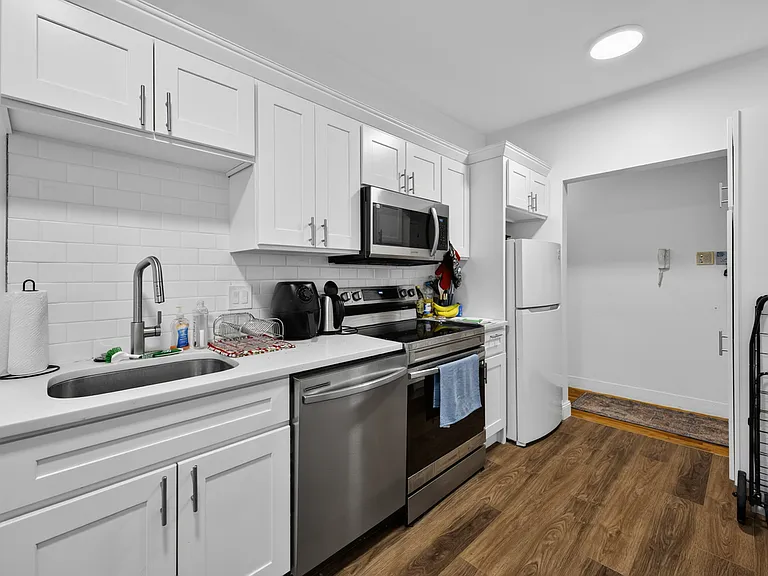 8 Ransom Rd — Photo 4