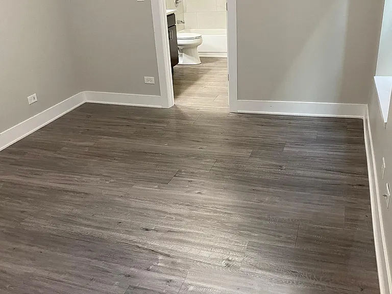 4834 S King Dr #3 — Photo 8