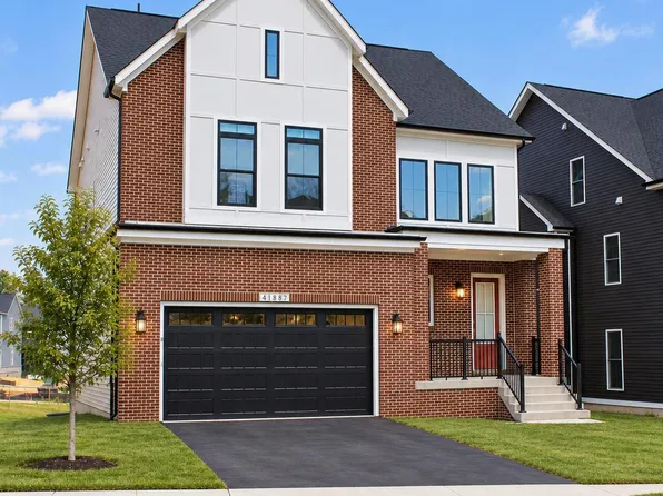 41887 Night Nurse Cir, Ashburn, VA 20148