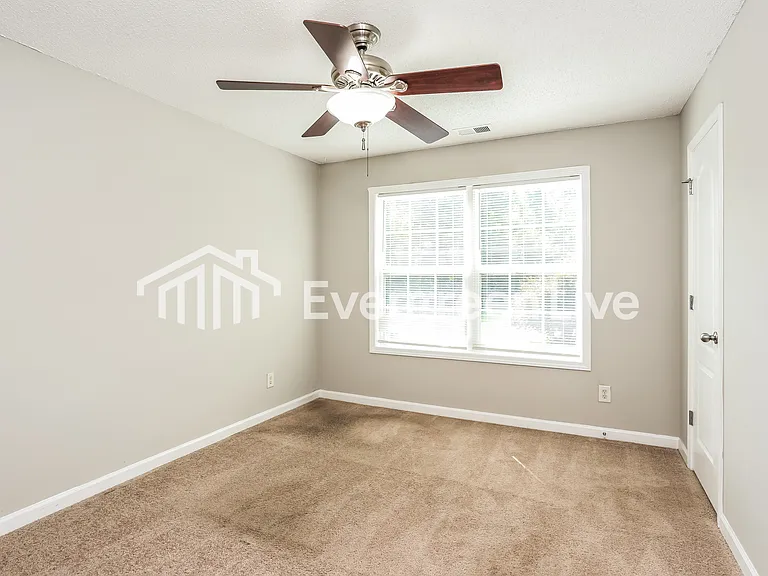 470 Gin Mill Dr — Photo 10