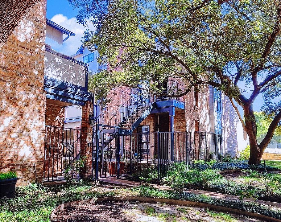 1st image of 4102 Buena Vista St Unit 16
