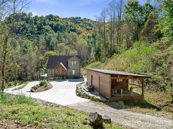 1136 Elk Shoals Creek Rd, Burnsville, NC 28714