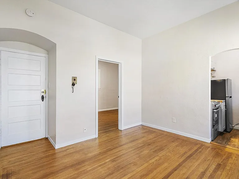 2318 Santa Clara Ave #E — Photo 4